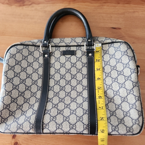Authentic Gucci Supreme Monogram Laptop Document Bag Preloved - Picture 16 of 17